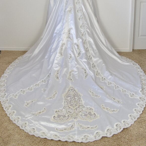Vintage 80s 90s Wedding Gown Dress Royal Train - 0/2 - Picture 10 of 17